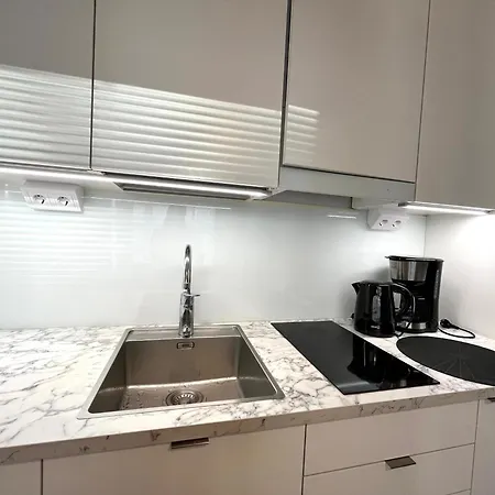 Cozy&compact Near Tikkurila Train Station In