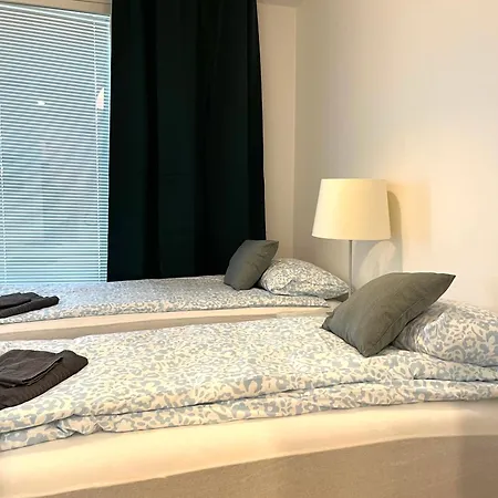 Cozy&compact Near Tikkurila Train Station In 公寓 万塔