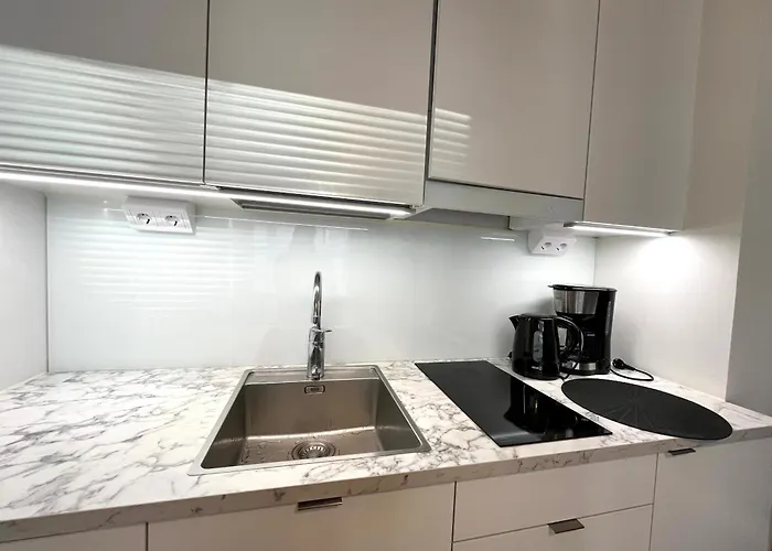 Cozy&compact Near Tikkurila Train Station In