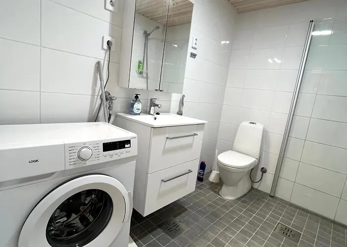 Cozy&compact Near Tikkurila Train Station In